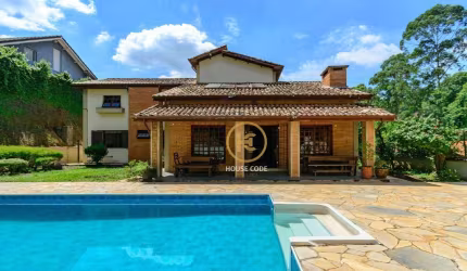 Casa com 447m² à venda na Granja Caiapiá - Cotia/SP