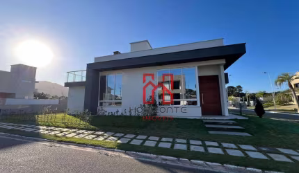 Casa com 3 dormitórios à venda, 269 m² por R$ 1.400.000,00 - São João do Rio Vermelho - Florianópolis/SC