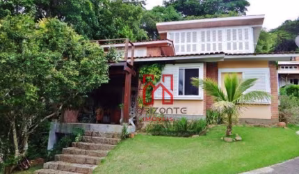 Casa com 5 dormitórios à venda, 172 m² por R$ 2.980.000,00 - Lagoa da Conceição - Florianópolis/SC
