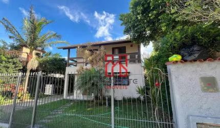 Sobrado com 3 dormitórios à venda, 219 m² por R$ 950.000 - São João do Rio Vermelho - Florianópolis/SC