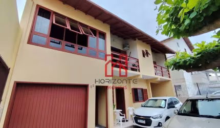 Casa com 11 dormitórios à venda, 340 m² por R$ 1.600.000,00 - Ingleses - Florianópolis/SC