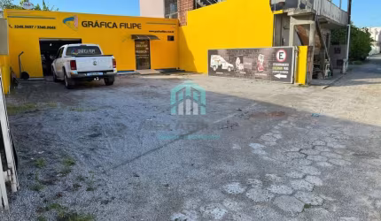 Espaço ótimo para comercio em Barreiros em São José com 180m