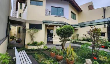 Prédio comercial 324m², para Alugar com 10 salas no Bairro Jardim - Santo André/SP.