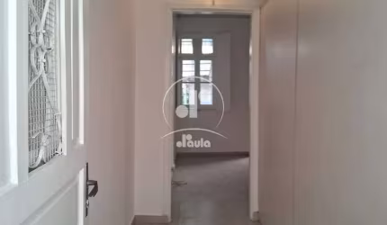 Casa de frente 90m², 1 dormitorio, cozinha, copa e lavanderia.na Vila Assunção em Santo André.