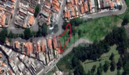Jardim Las Vegas. Lote com 898m2, medindo 76,30m x 34,50m x 86,89m. Fácil acesso à Rodovia Anchieta.