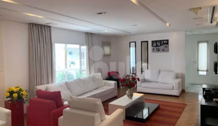 Sobrado de 474,00 m² à venda na Vila Gilda, Santo André-SP: 3 quartos, 2 suítes, 1 sala, 5 banheiros e 6 vagas