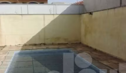 Sobrado com 240 m² de área construída e terreno 8x30 , Bairro Vila Floresta 4 dormitórios , um sendo suíte , sala , copa , cozinha com armário plan