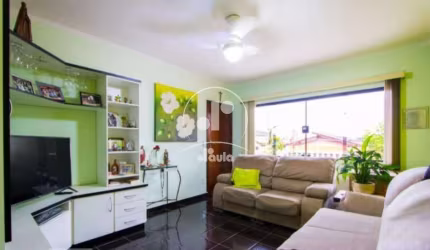 Casa Assobradada na Vila Floresta, com 218?, 3 dormitórios, 1 suíte, 4 banheiros, 3 vagas.