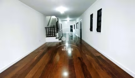 Sobrado com 236,00 m² de construção, 780,00 m² de terreno , Vila Eldizia Santo André .