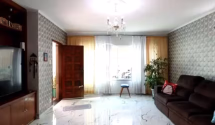 Sobrado a venda com 178m², 3 dormitórios, 1 suíte, 3 banheiros, 4 vagas, na Vila Curuçá, Santo André/SP.
