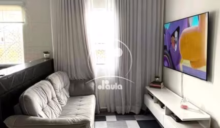 Sobrado à venda em Santo André-SP, Vila Curuçá: 2 quartos, 1 sala, 1 banheiro, 2 vagas, 111m². Confira!