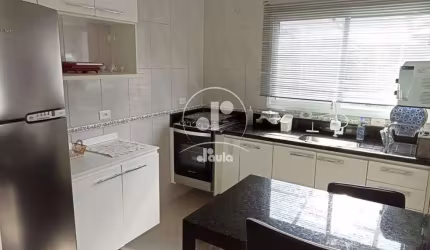 Vila Cecilia Maria sobrado com 2 suítes 2 vagas praticamente porteira fechada