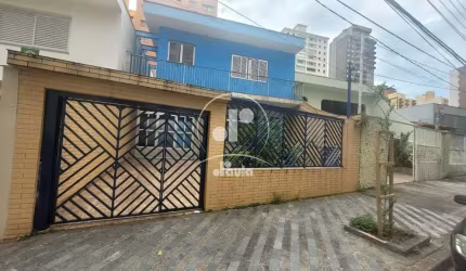 Sobrado de 234m² à venda em Santo André-SP, na Vila Bastos! com 4 quartos, 1 suíte, 2 salas, 3 banheiros e 3 vagas de garagem