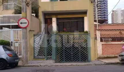 Lindo Sobrado, na Vila Bastos, com 03 dorms, sala 02 ambientes, cozinha, area gourmet com churrasqueira, garagem para 02 carros coberta, lavanderia.