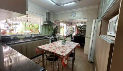 Sobrado de alto padrão com 385m² na Vila América - Santo André