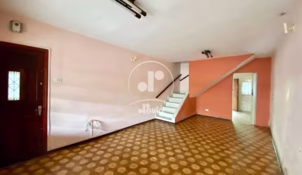 Sobrado à venda em Santo André-SP, Vila Alzira: 2 quartos, 1 sala, 2 banheiros e 2 vagas de garagem, 133,00 m² de área!