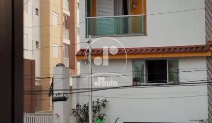 Sobrado de 153m² à venda em Santo André-SP: 2 suítes, 4 banheiros e 2 vagas. Venha conhecer!