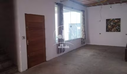 Sobrado à venda com 247 m², sendo 3 suítes e 3 vagas em Utinga