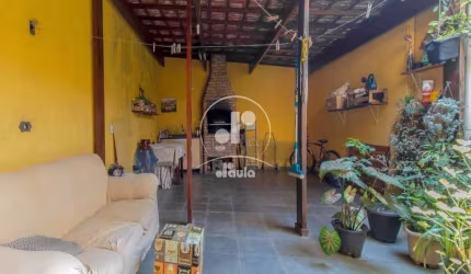 Sobrado à venda em Santo André-SP, Parque Novo Oratório: 3 quartos, 1 suíte, 1 sala, 3 banheiros, 2 vagas, 179m². Venha conferir!