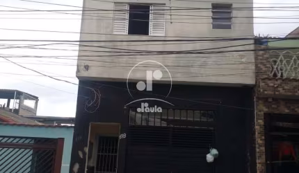 Terreno com 3 casas , 1 casa Quarto , sala , cozinha , banheiro , área de serviço , 2 casa quarto , sala , cozinha , área de serviço , sacada . 3 casa 2 quartos , sala , cozinha , área de serviço , 1 