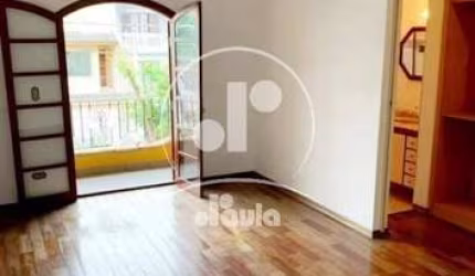 Sobrado com 125,00 m² de terreno e construção 245,00 com 3 quartos , sala , cozinha , área de serviço .