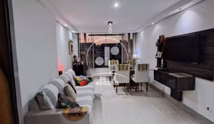 Jardim Cristiane. Sobrado com 100m2, 1 quarto com suíte e closet (reversível), 1 vaga de gragem.