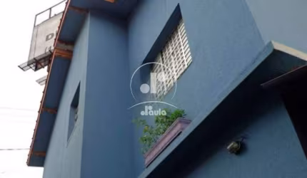 Imperdível: Sobrado à venda em Santo André-SP, bairro Campestre! 2 quartos, 1 suíte, 1 sala, 2 banheiros, 1 vaga, 177m².