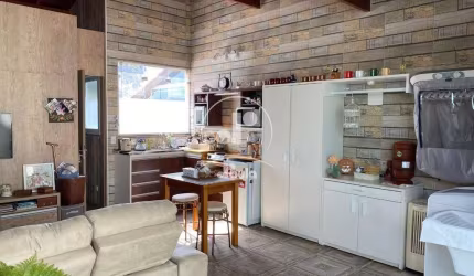 Vila Scarpelli. Cobertura sem condomínio,176m2, ESCADA INTERNA. 3 quartos, sendo 1 suíte, ou 4 quartos, sendo 1 na cobertura, 2 vagas de garagem.