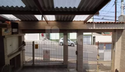 Bairro Nova Gerty. São Caetano do Sul. 2 casas no terreno, com 254m2, ambas com 3 dormitórios, sendo 2 suítes, 2 vagas de garagem.