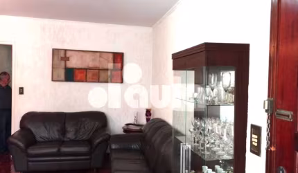 Ótimo Sobrado na Vila Valparaiso, grande com 04 pavimentos, 03 quartos, quintal grande com árvore frutífera, sala ampla 02 ambientes, 04 vagas de gar