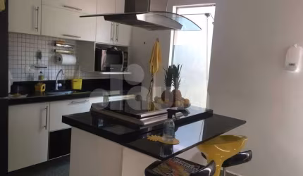 Casa a venda na Vila Scarpeli com 140m², 3 suítes e 3 vagas de garagem.