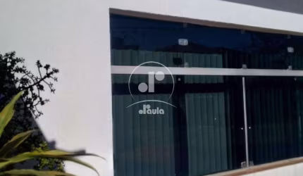 Casa térrea a venda com 250m², 3 dormitórios, 3 banheiros, 3 vagas, na Vila Scarpelli, Santo André/SP.