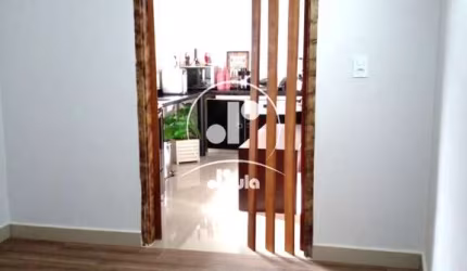 Imperdível Casa à Venda em Santo André-SP, Vila Progresso! 3 Quartos, 1 Sala, 2 Banheiros, 220m² de Área!
