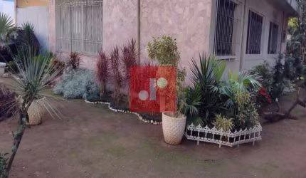 Terreno com casa térrea, e 238 de área construída , e terreno 20x50 , totalmente plano , 1000 m² na Vila Homero Thon Santo André .
