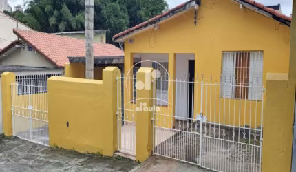 Casa na Vila Cecilia Maria com 104 m² de área construída e 220 m² de terreno, dimensão 10x22 .