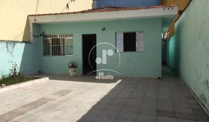 Vila Alice. Casa Térrea com 95m2 e terreno de 164m2. 2 dormitórios, quintal e 6 vagas de garagem.