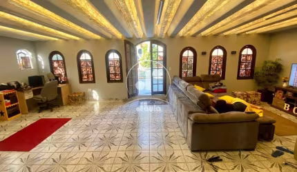 Imperdível! Casa à venda em Santo André-SP, Parque Erasmo Assunção: 3 quartos, 1 suíte, 1 sala, 3 banheiros, 4 vagas, 397m².