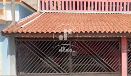 Casa térrea com salão na parte de cima 2 dormitórios, 2 banheiros,2 vagas