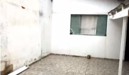 Imperdível: Casa à venda em Santo André-SP, Jardim Stella! 2 quartos, 2 salas, 1 banheiro, 125m² de área. Confira já!