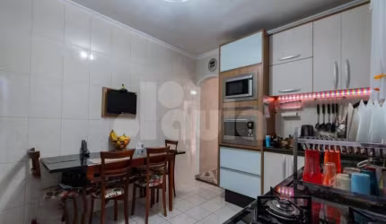 Casa Terrea no Jardim Itapoan com 98m² de área construída terreno 5x28.
