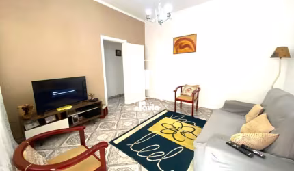 Bairro jardim. Casa com 143m2, localização privilegiada (residencial/comercial), 2 quartos, copa/cozinha, escritório, quintal, 1 vaga de garagem