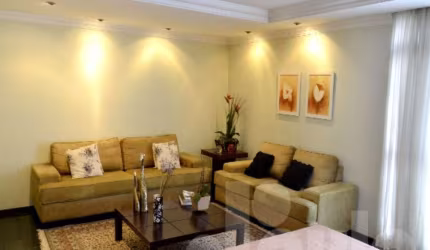 Vila Bastos. Apartamento com 176m2, mobiliado, excelente localização.
