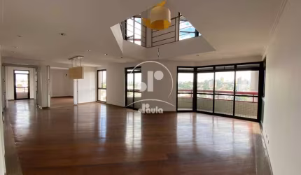 Apartamento duplex. Vila Bastos, com 298m2, 5 dormitórios, sendo 2 suítes e 1 closet, total de 7 banheiros, 6 vagas e lazer.