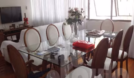 Vila Bastos. Apartamento com 140m2. 3 dormitórios, 2 vagas.Estuda casa na região ou imediações.