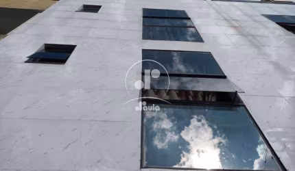 Apartamento à venda em Santo André-SP, bairro Campestre: 2 quartos, 1 sala, 1 banheiro, 1 vaga, 47m². Venha conferir!