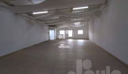 Salão Comercial à Venda em Santo André-SP, Bairro Santa Maria! 640m², 2 banheiros, 4 vagas de garagem!