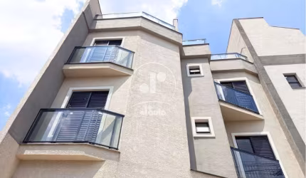 Cobertura com 90m², 2 dormitórios, 2 banheiros, 1 vaga, na Vila Scarpelli, Santo André/SP.