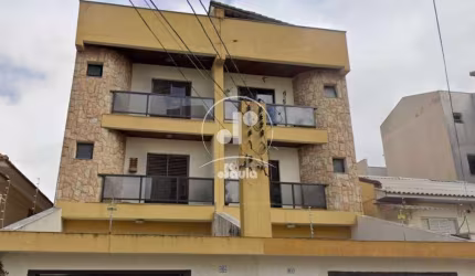 Imperdível! Cobertura de 190m² na Vila Marina, com 3 quartos, 1 Suíte, Sala, 2 Banheiros e 2 Vagas. Confira!
