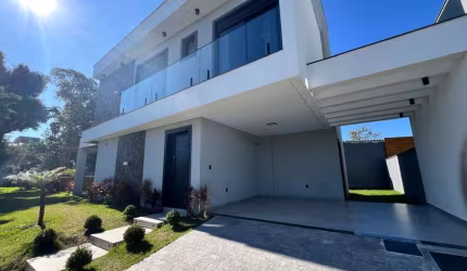 Linda Casa no Jardim Cachoeira!