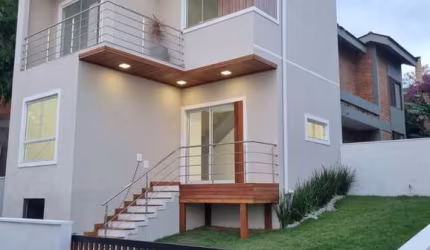 Casa com 3 quartos à venda no Santinho, Florianópolis , 126 m2 por R$ 699.000